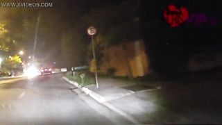 Проститутка мастубрирует и делает минет посреди улицы